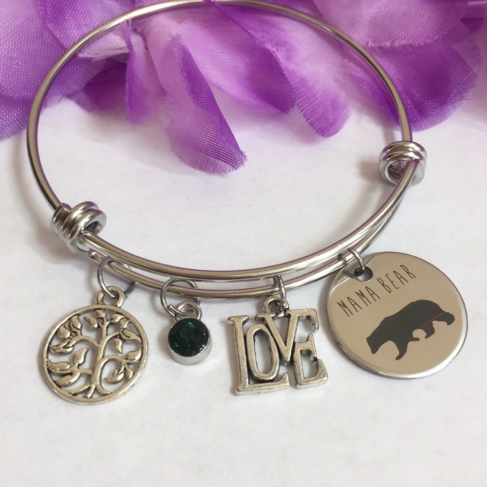 NWT Mama Bear charm bracelet